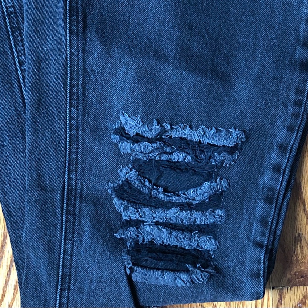 BLACK DISTRESSED JEANS - Picture 5 of 9